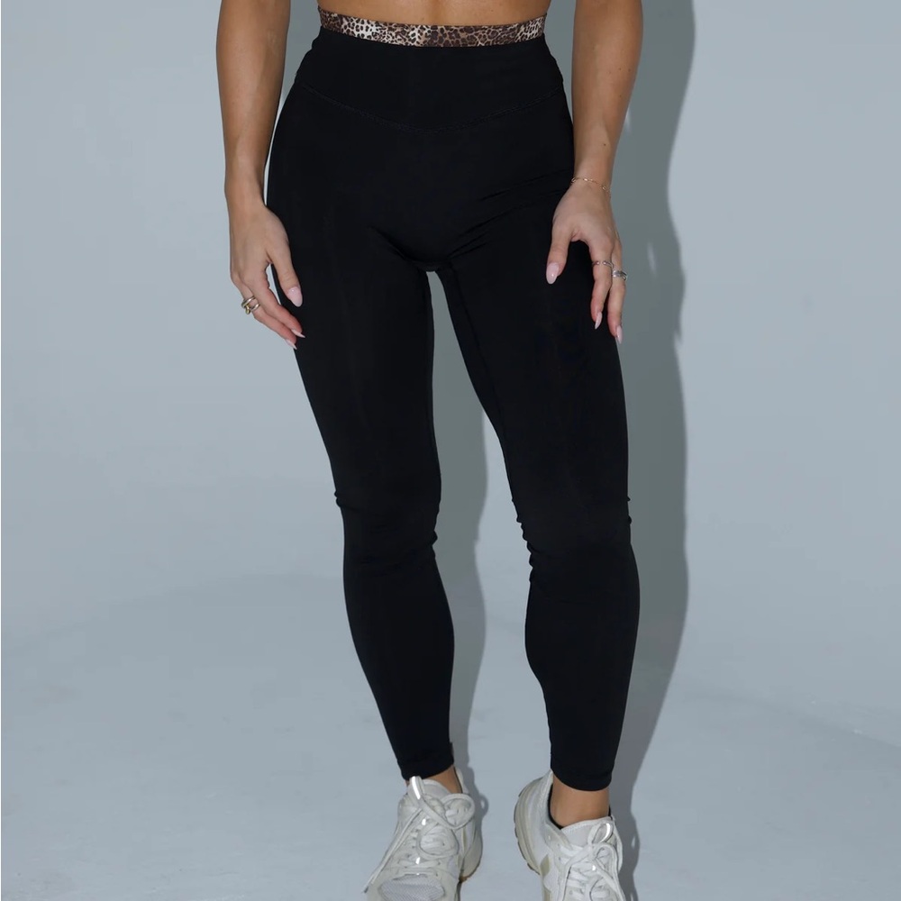 LIASON THE LABEL WILDSIDE LAYERED BRA AND LEGGING - Picture 7 of 7